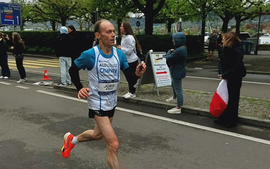 Jürg Merkt gewinnt den Zürich Marathon 2026 in der Kat. M60-64!